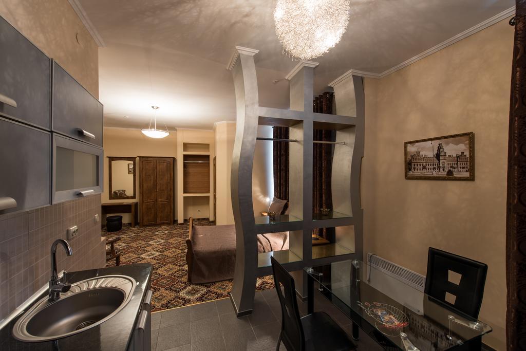 Premium Hotel Chernivtsi Phòng bức ảnh