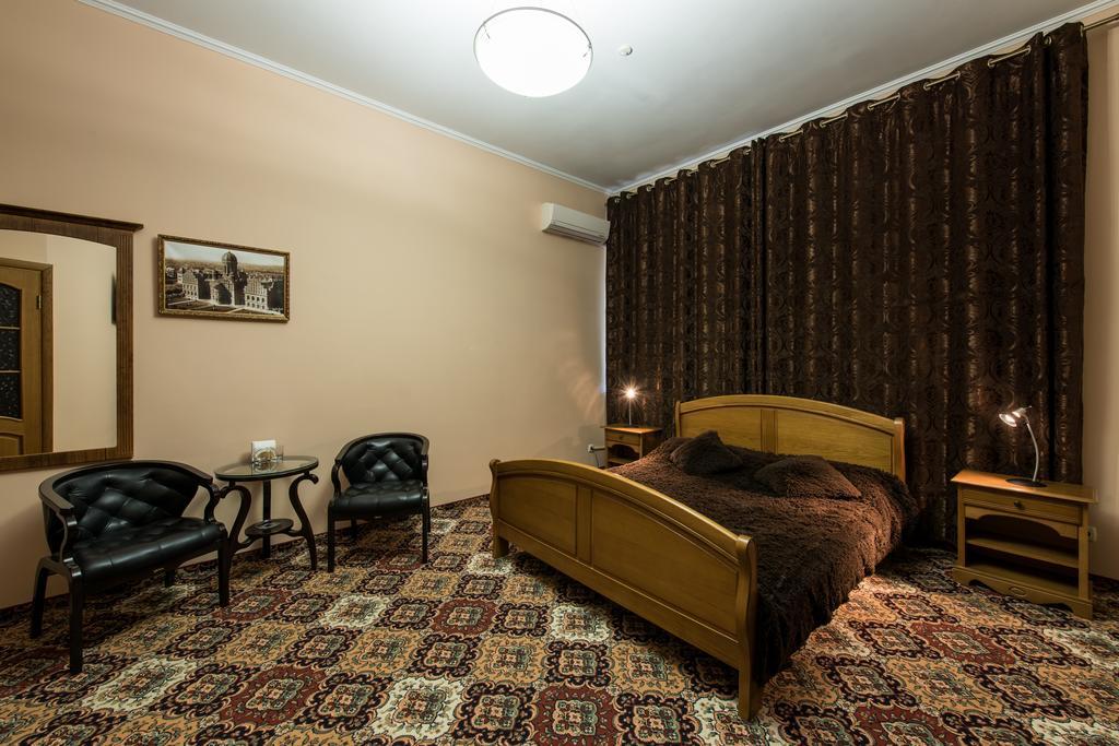 Premium Hotel Chernivtsi Phòng bức ảnh