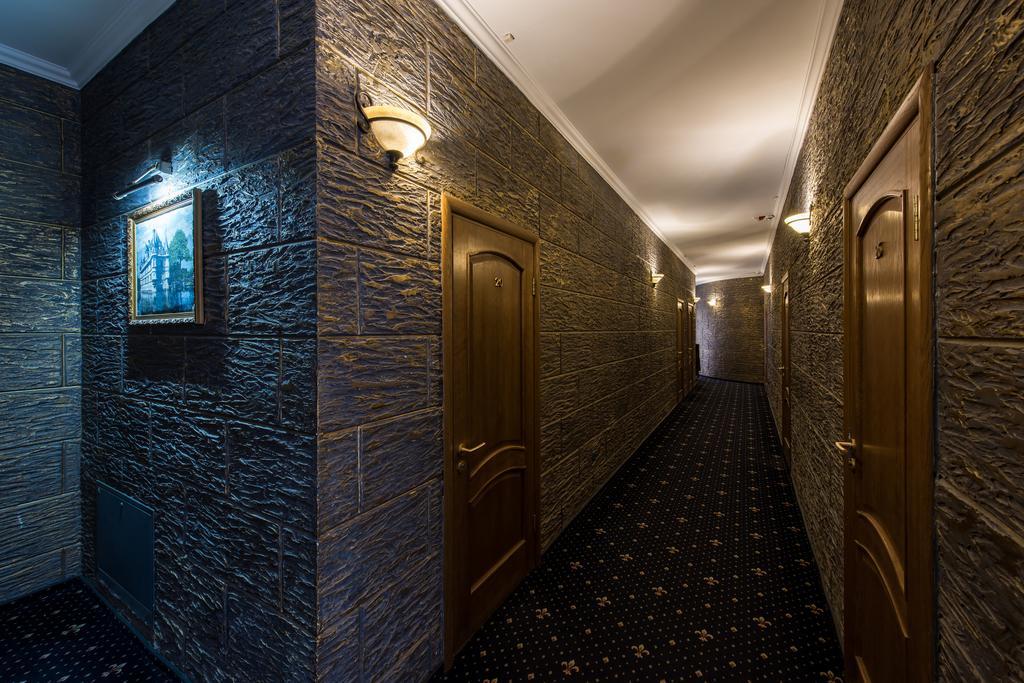 Premium Hotel Chernivtsi Ngoại thất bức ảnh
