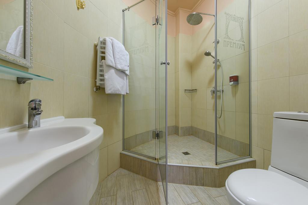 Premium Hotel Chernivtsi Phòng bức ảnh